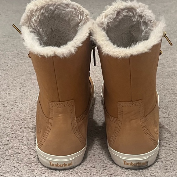 Timberland Women’s Fur-Lined Leather Boots – Size 10 (Original Box) - Picture 3 of 8